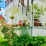 Lelle-kert 01 Balatonlelle